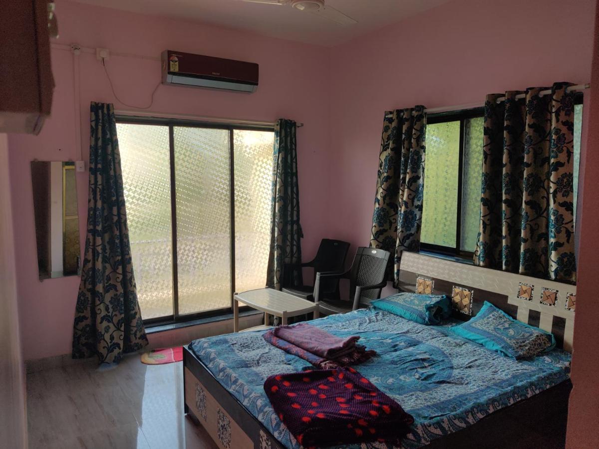 Gulmohar Cottages - Home Stay In Alībāg Eksteriør billede