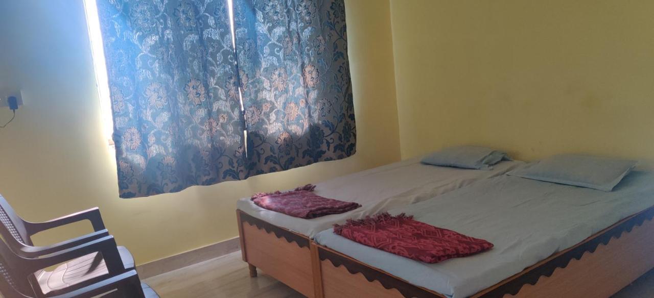 Gulmohar Cottages - Home Stay In Alībāg Eksteriør billede