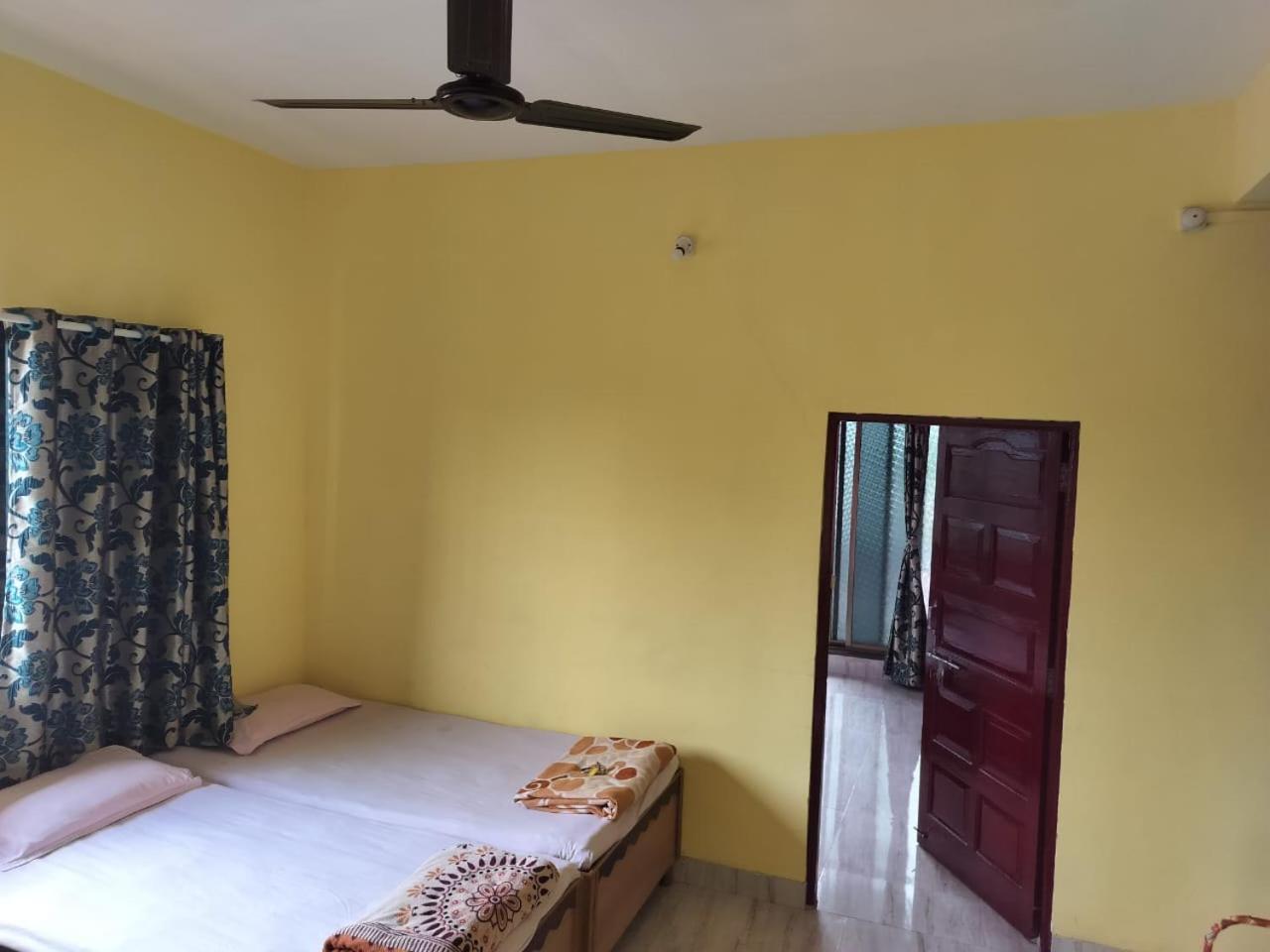 Gulmohar Cottages - Home Stay In Alībāg Eksteriør billede
